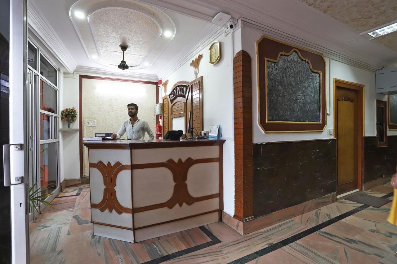 לקנאו Oyo Flagship 76697 Hotel Park Awadh מראה חיצוני תמונה