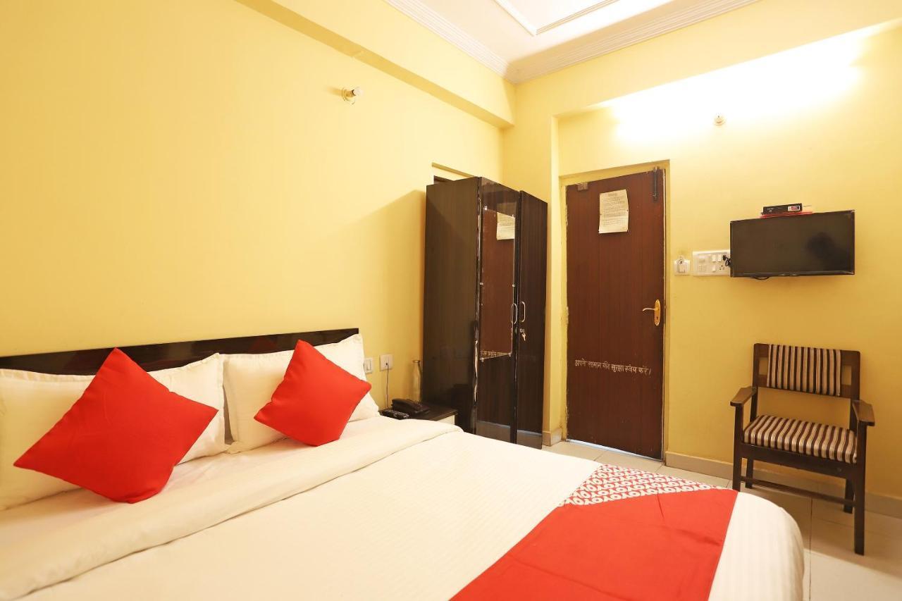 לקנאו Oyo Flagship 76697 Hotel Park Awadh מראה חיצוני תמונה