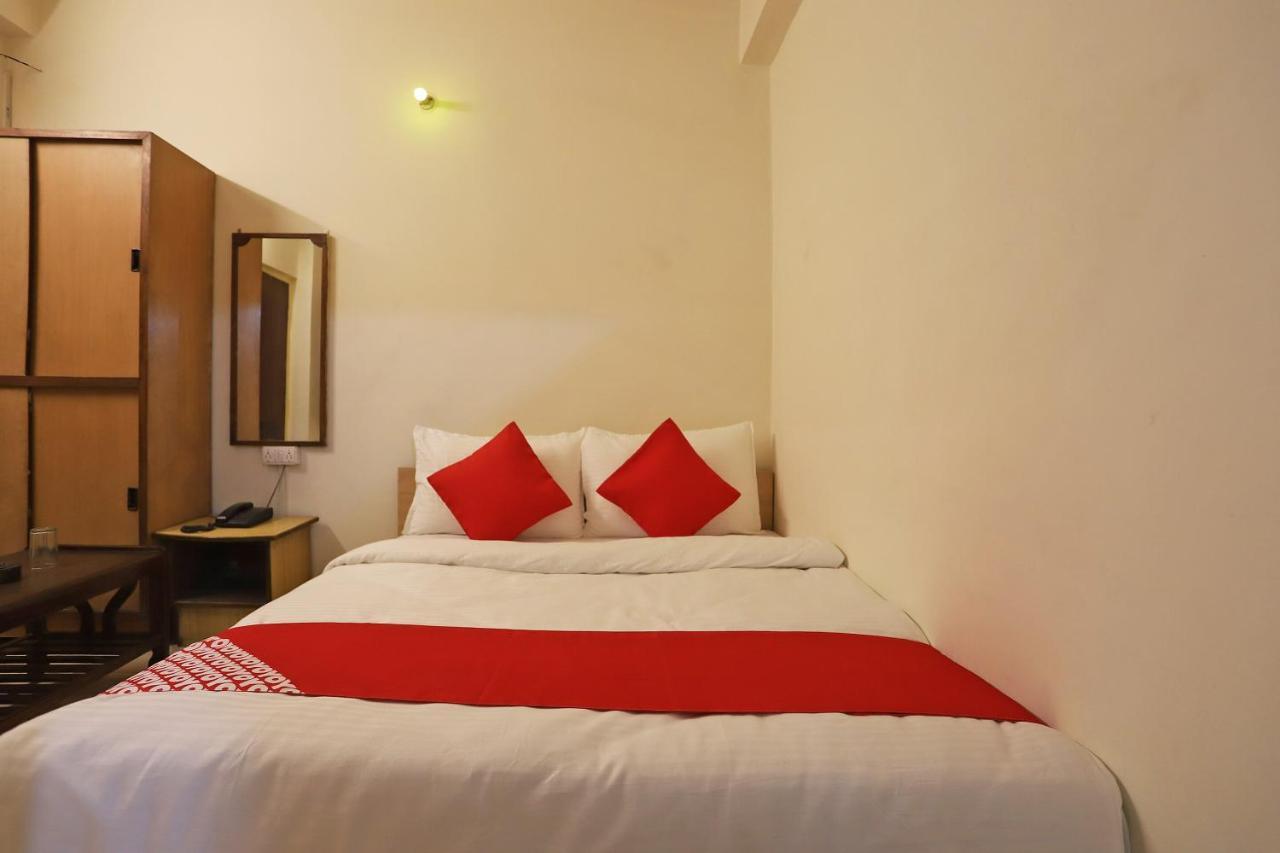 לקנאו Oyo Flagship 76697 Hotel Park Awadh מראה חיצוני תמונה
