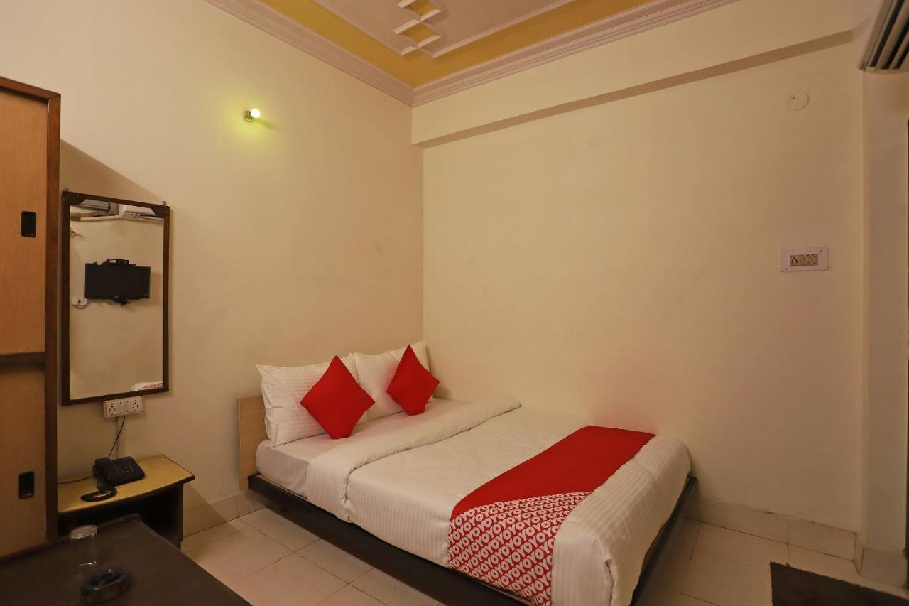לקנאו Oyo Flagship 76697 Hotel Park Awadh מראה חיצוני תמונה