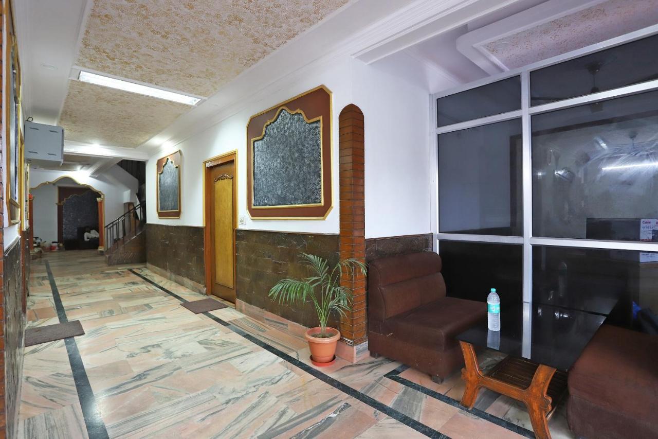 לקנאו Oyo Flagship 76697 Hotel Park Awadh מראה חיצוני תמונה