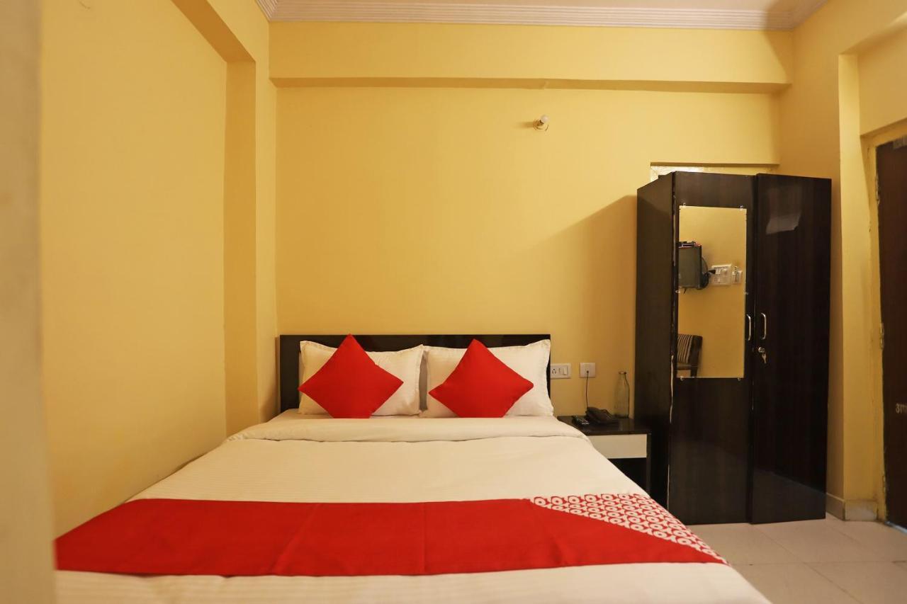 לקנאו Oyo Flagship 76697 Hotel Park Awadh מראה חיצוני תמונה